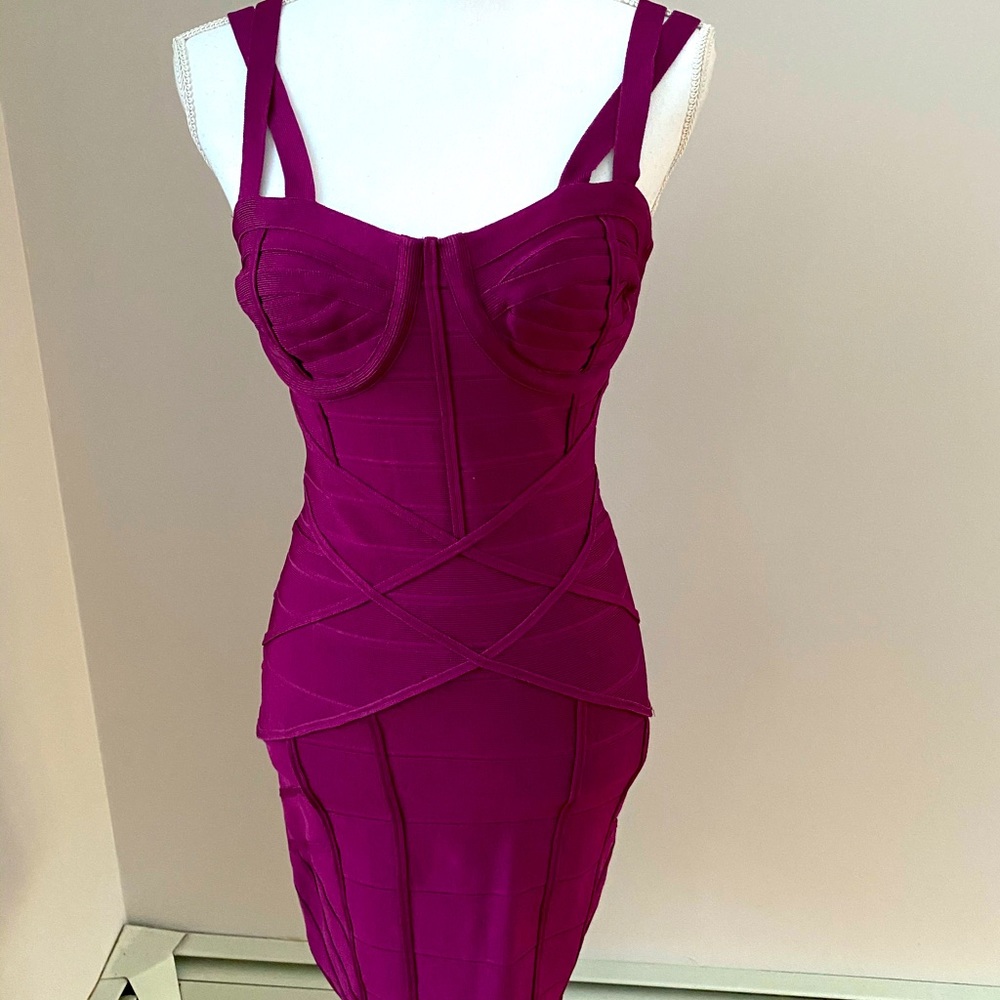 Fitted plum bodycon dress